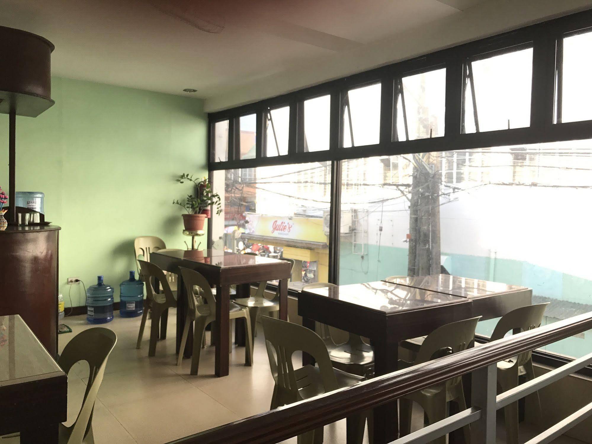 Ziur Inn Laoag Exterior foto
